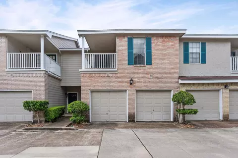 2220 Bering Dr #23, Houston, TX 77057