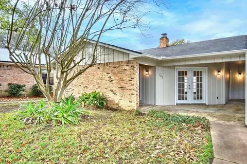 702 S Chappell Hill St, Brenham, TX 77833