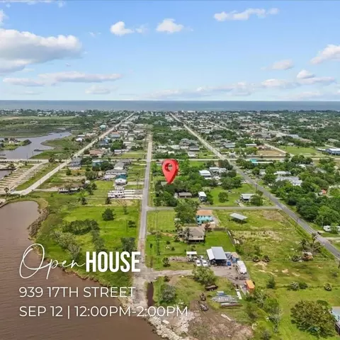 939 17th St, Dickinson, TX 77539