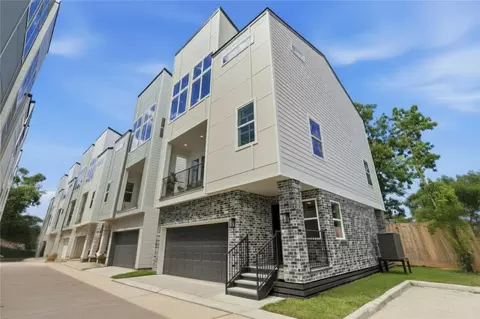 316 Walthall Dr #A, Houston, TX 77022
