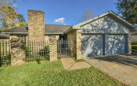 19526 Leaning Timbers Dr, Humble, TX 77346
