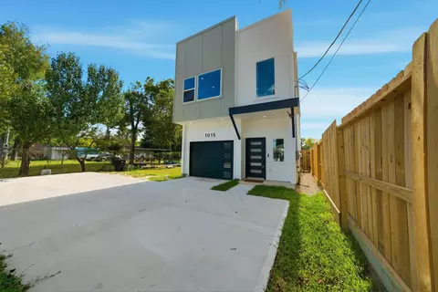 1013 Ellington St, Houston, TX 77088