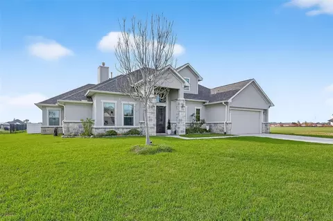 10905 Dauphine St, Willis, TX 77318