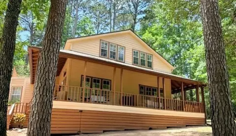 40 Dartmoor Ct, Coldspring, TX 77331