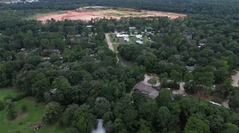 206 Wickdome Dr, Willis, TX 77378 photo 8