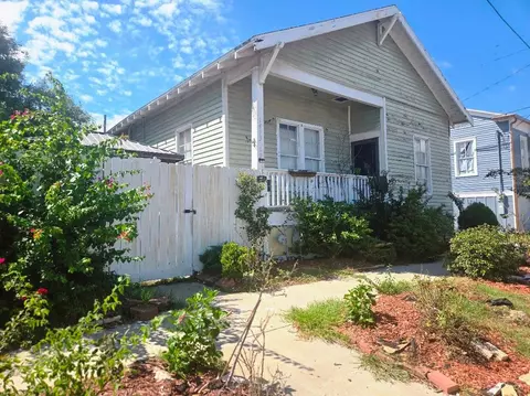 1413 19th St, Galveston, TX 77550