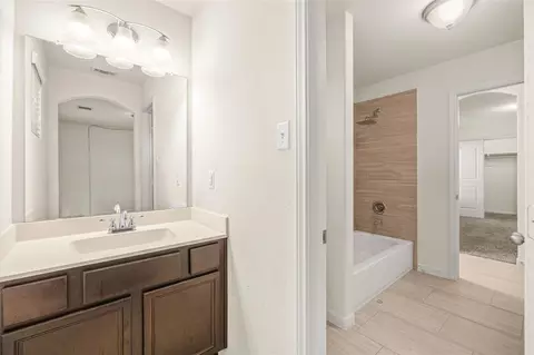 Entry Way - 5415 Nero Lake Dr, Katy, TX 77449 photo 6 of 6