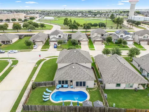 View/Area - 5415 Nero Lake Dr, Katy, TX 77449 photo 2 of 4