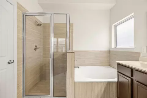 Bath - 5415 Nero Lake Dr, Katy, TX 77449 photo 1 of 5
