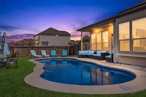 Exterior - 5415 Nero Lake Dr, Katy, TX 77449 photo 6 of 8