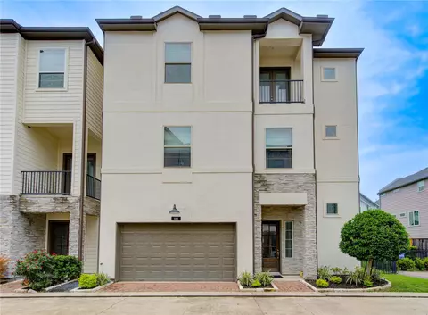 10918 Brookeshire Chase Ln, Houston, TX 77043
