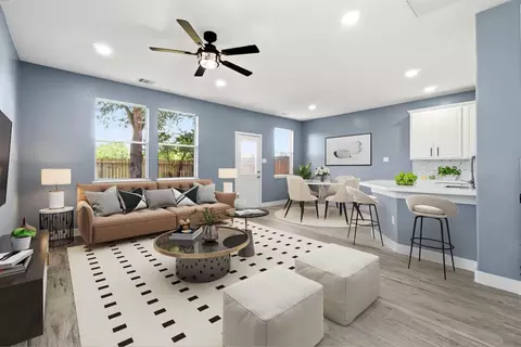 238 Drake Run Ln, Dickinson, TX 77539