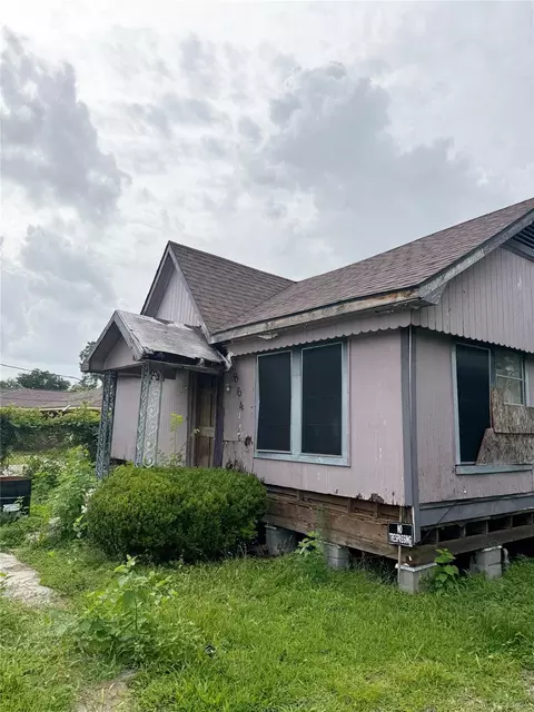 864 Granville Dr, Houston, TX 77091
