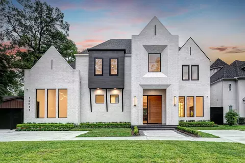 12511 Overcup Dr, Houston, TX 77024