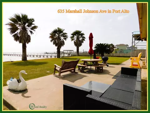 635 Marshall Johnson Ave S, Port Lavaca, TX 77979