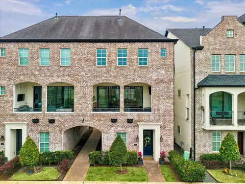 6023 Matthew Oaks Pl, Houston, TX 77007