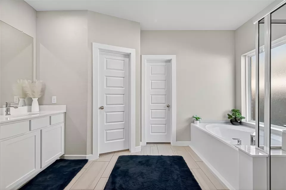 Entry Way - 5615 Silverleaf Oak Ln, Houston, TX 77066 photo 6 of 7