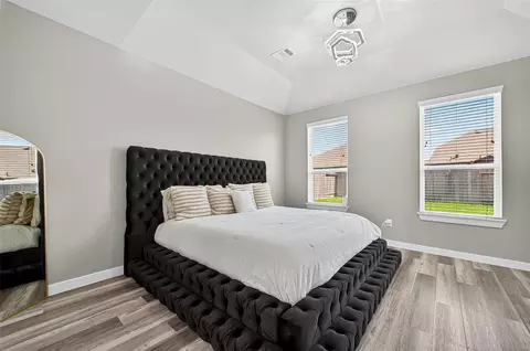 Bedroom - 5615 Silverleaf Oak Ln, Houston, TX 77066 photo 1 of 8