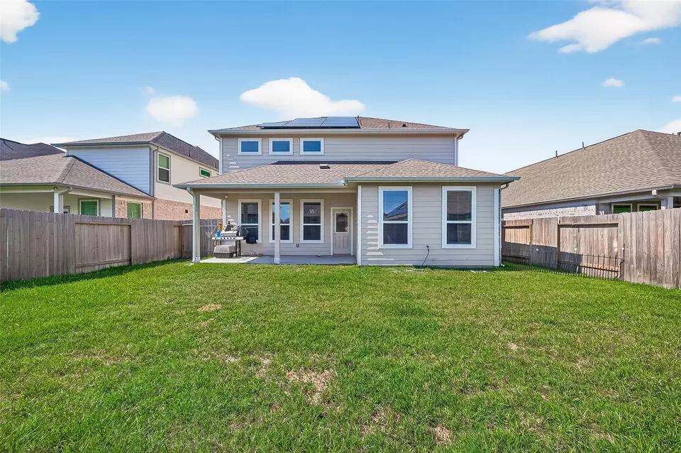 Exterior - 5615 Silverleaf Oak Ln, Houston, TX 77066 photo 4 of 5