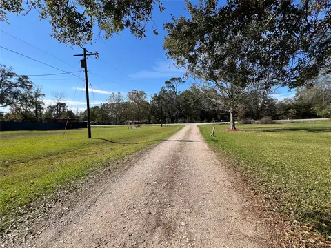 2723 Fm 1010 Rd, Cleveland, TX 77327