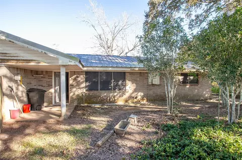 15853 Phend Rd, Hamshire, TX 77622