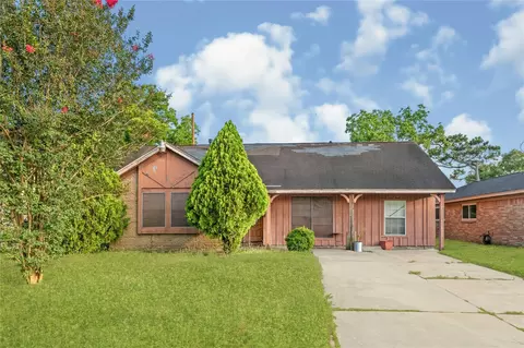 6226 Standing Oaks St, Houston, TX 77050