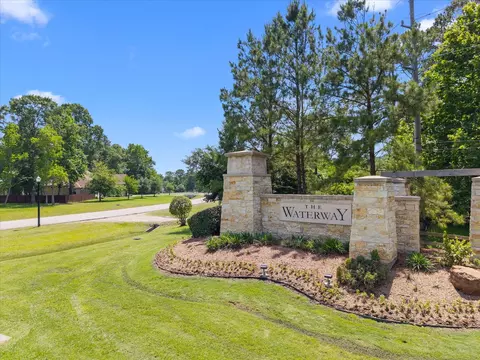 626 N Commons View Dr, Houston, TX 77336