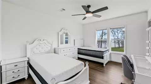 Bedroom - 375 Lonesome Dove Trl, Trinity, TX 75862 photo 3 of 3