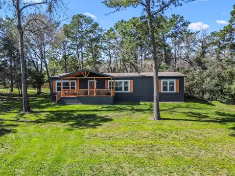 375 Lonesome Dove Trl, Trinity, TX 75862