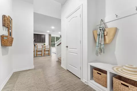 Entry Way - 9736 Caney Bend Rd, Conroe, TX 77303 photo 8 of 10