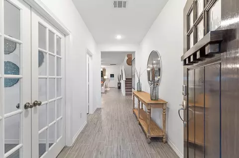 Entry Way - 9736 Caney Bend Rd, Conroe, TX 77303 photo 3 of 10