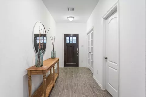 Entry Way - 9736 Caney Bend Rd, Conroe, TX 77303 photo 4 of 10