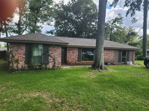 213 Holly Ln, Woodbranch, TX 77357