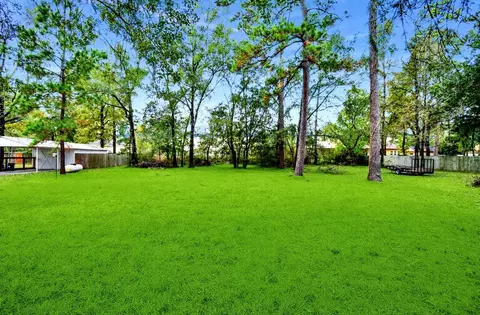 10615 Twin Oak Dr, Conroe, TX 77385