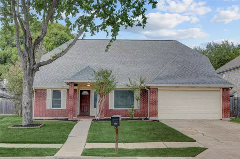 2513 Hadley Cir, Sugar Land, TX 77478
