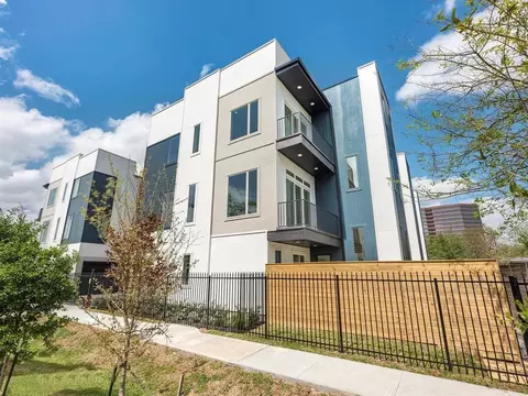5904 Val Verde St, Houston, TX 77057