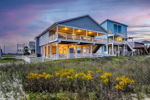 21328 Gulf Dr, Galveston, TX 77554