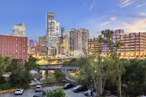 915 N San Jacinto St #2D, Houston, TX 77002