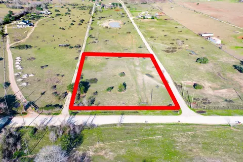 682 Schultz Rd S, Sealy, TX 77474