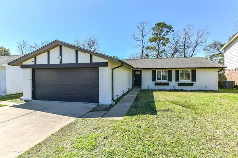 16510 Blackhawk Blvd, Friendswood, TX 77546