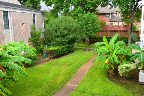 2750 Holly Hall St #1014, Houston, TX 77054