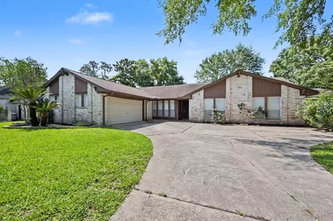 Exterior - 17419 Cassina Dr, Spring, TX 77388 photo 2 of 5