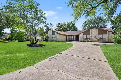 Exterior - 17419 Cassina Dr, Spring, TX 77388 photo 4 of 5