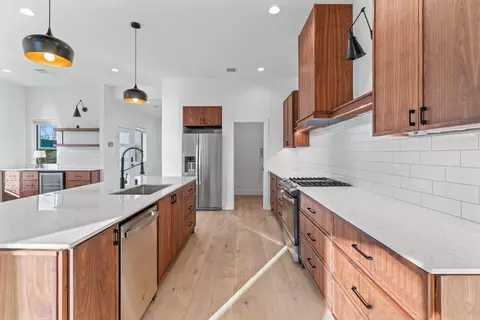 3802 Commerce St, Houston, TX 77003