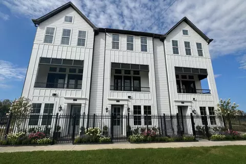 2747 Providence St, Houston, TX 77020