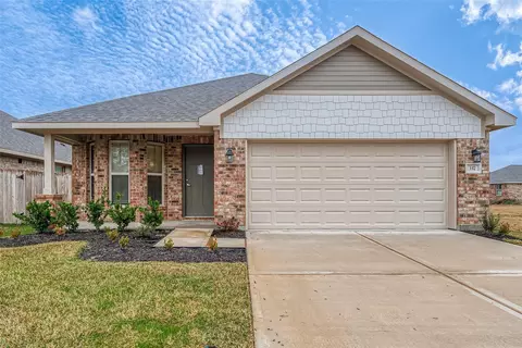 35 Greenbriar Loop, Angleton, TX 77515