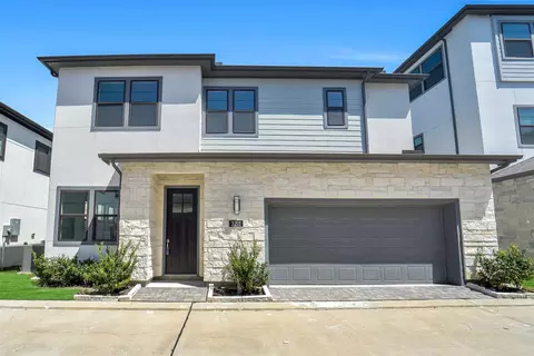 3211 Royal Oaks Hollow Ln, Houston, TX 77082