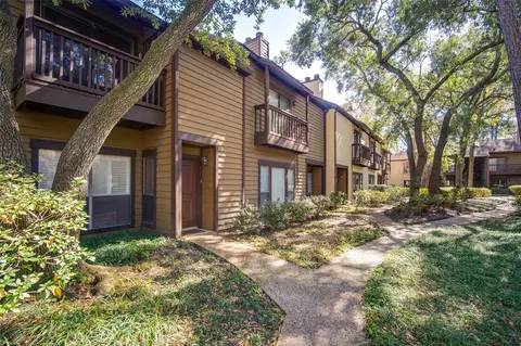 11711 Memorial Dr #621, Houston, TX 77024
