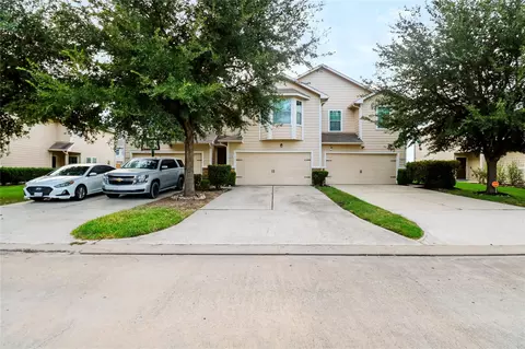 11521 Champions Green Dr, Houston, TX 77066
