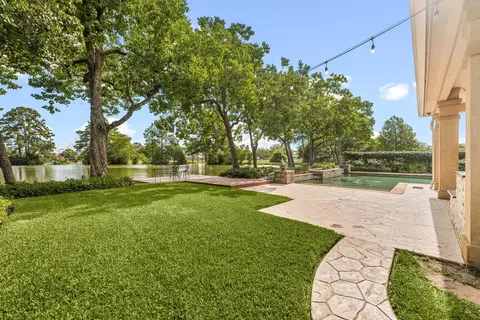 Exterior - 6006 Valhalla Dr, Spring, TX 77379 photo 7 of 9